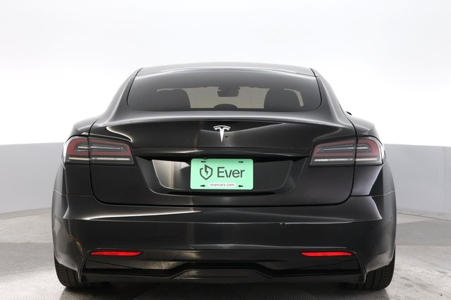 2022 Tesla Model S — photo 12 of 21