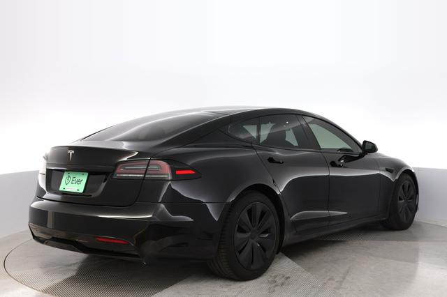 2022 Tesla Model S — photo 2 of 21