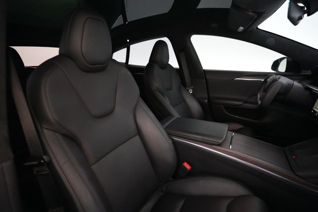 2022 Tesla Model S — photo 18 of 21