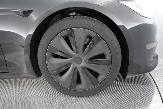 2022 Tesla Model S — photo 15 of 21