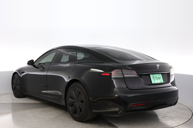2022 Tesla Model S — photo 13 of 21