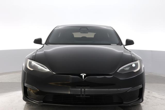 2022 Tesla Model S — photo 9 of 21