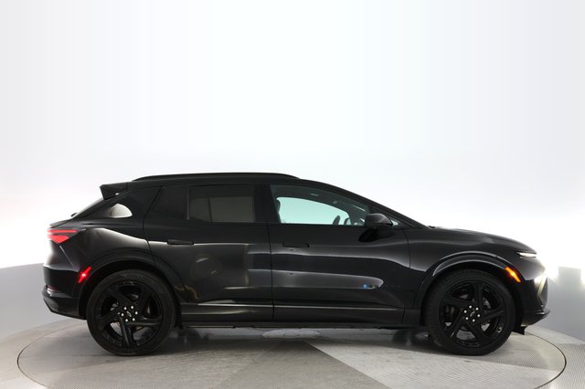 2024 Chevrolet Equinox EV — photo 10 of 19