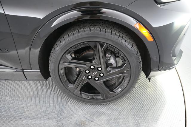2024 Chevrolet Equinox EV — photo 7 of 19