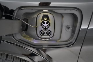 2024 Chevrolet Equinox EV — photo 8 of 19