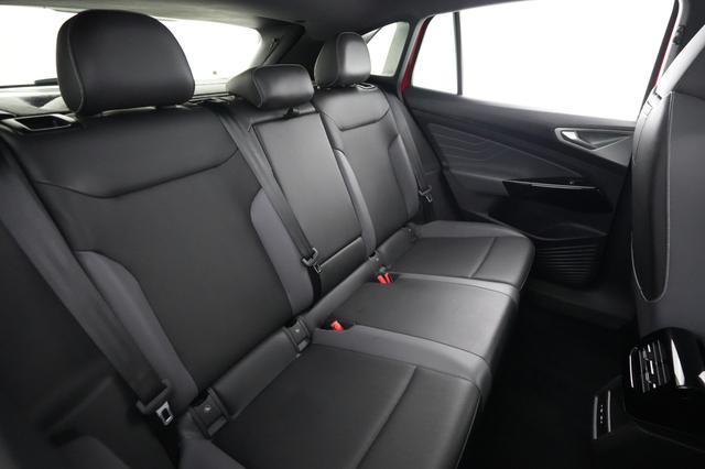 2023 Volkswagen ID.4 — photo 4 of 25