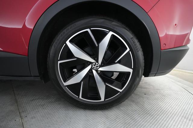 2023 Volkswagen ID.4 — photo 7 of 25
