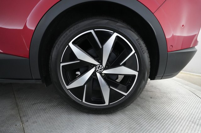 2023 Volkswagen ID.4 — photo 7 of 25