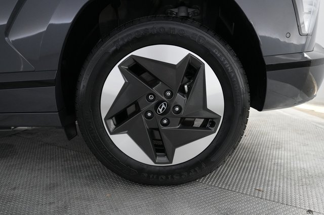 2024 Hyundai Kona Electric — photo 7 of 24