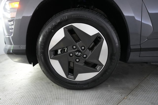 2024 Hyundai Kona Electric — photo 15 of 24