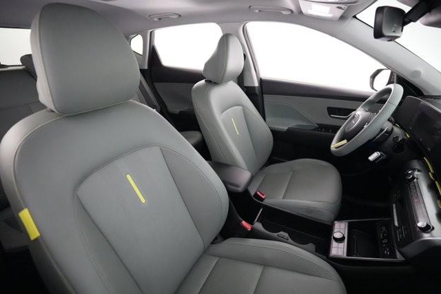 2024 Hyundai Kona Electric — photo 18 of 24
