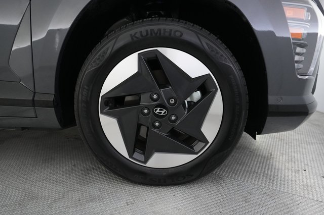 2024 Hyundai Kona Electric — photo 16 of 24