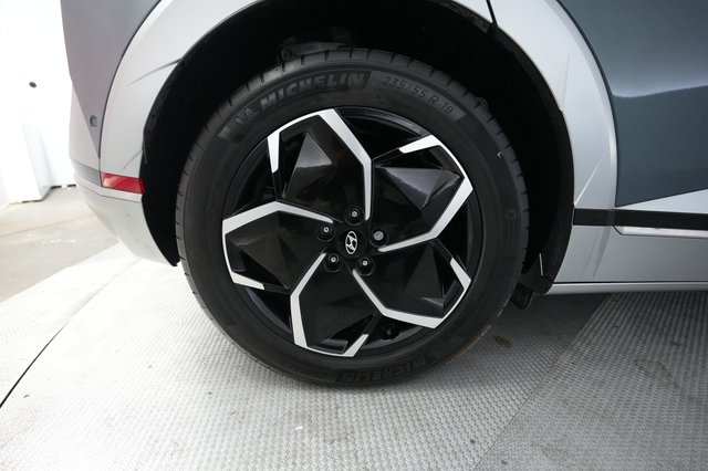 2024 Hyundai IONIQ 5 — photo 17 of 23