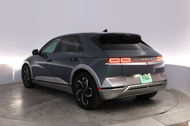 2024 Hyundai IONIQ 5 — photo 13 of 23