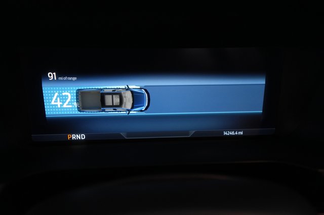 2025 Ford F-150 Lightning — photo 5 of 15