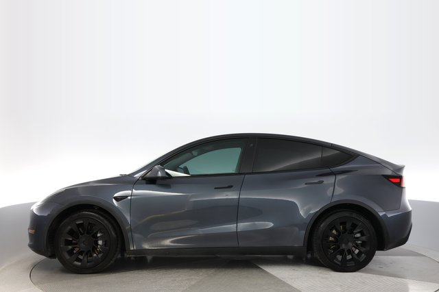 2020 Tesla Model Y — photo 12 of 21