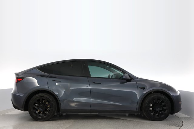 2020 Tesla Model Y — photo 10 of 21