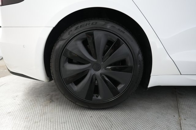 2022 Tesla Model S — photo 17 of 25