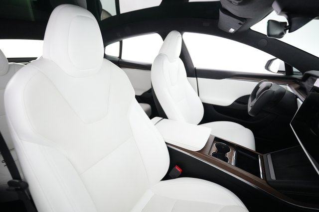 2022 Tesla Model S — photo 18 of 25