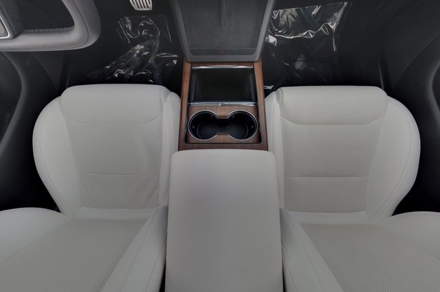 2022 Tesla Model S — photo 22 of 25