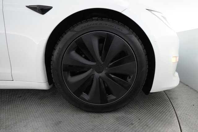 2022 Tesla Model S — photo 16 of 25