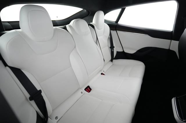 2022 Tesla Model S — photo 4 of 25