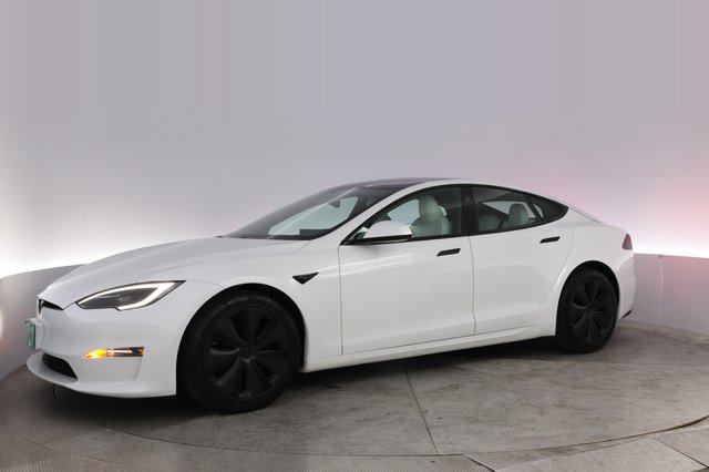 2022 Tesla Model S — photo 14 of 25