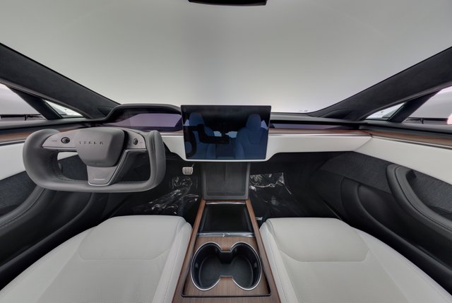 2022 Tesla Model S — photo 21 of 25
