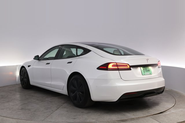2022 Tesla Model S — photo 13 of 25