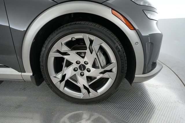 2023 Genesis GV60 — photo 7 of 22