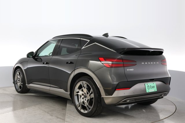 2023 Genesis GV60 — photo 11 of 22