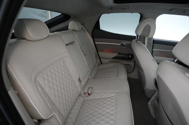 2023 Genesis GV60 — photo 4 of 22
