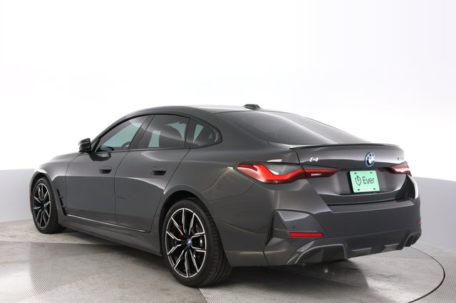 2023 BMW i4 — photo 13 of 22
