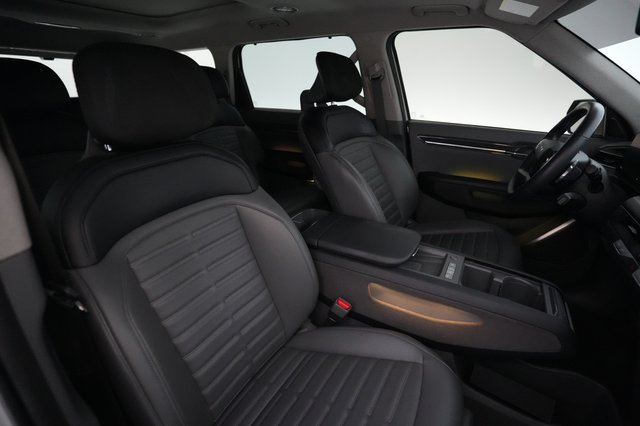 2024 Kia EV9 — photo 16 of 24