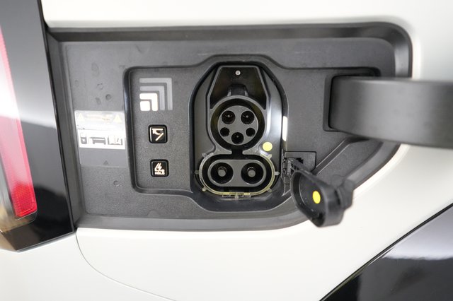 2024 Kia EV9 — photo 8 of 24