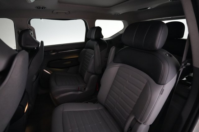 2024 Kia EV9 — photo 17 of 24