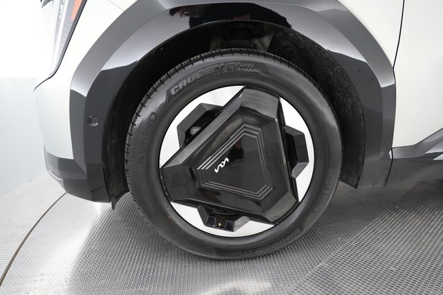 2024 Kia EV9 — photo 15 of 24