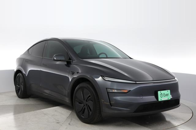 2026 Tesla Model Y — photo 9 of 22