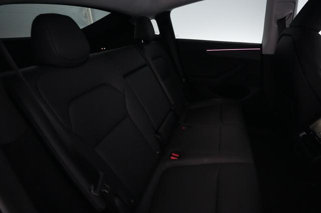 2026 Tesla Model Y — photo 4 of 22