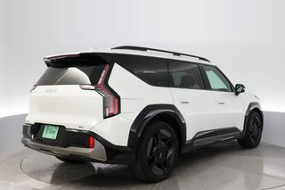 2024 Kia EV9 — photo 2 of 23