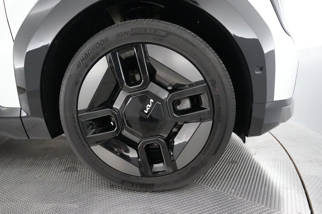 2024 Kia EV9 — photo 15 of 23