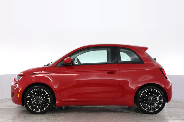 2024 Fiat 500e — photo 12 of 19