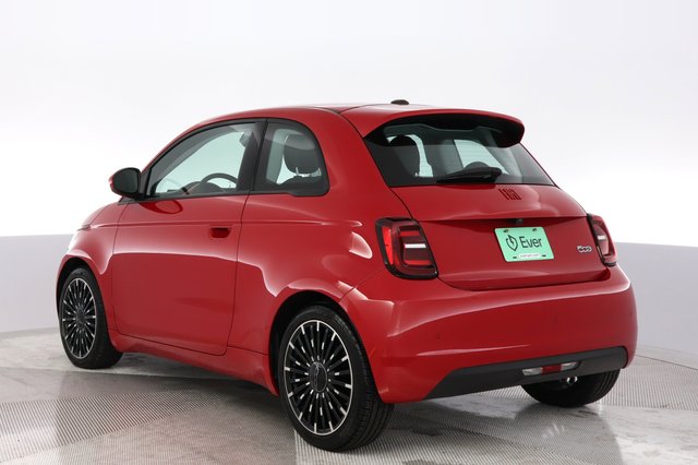 2024 Fiat 500e — photo 11 of 19