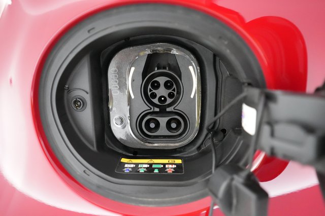 2024 Fiat 500e — photo 8 of 19