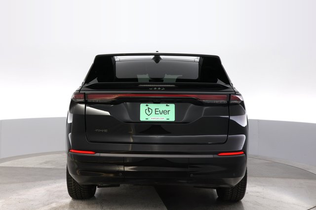 2025 Jeep Wagoneer S — photo 12 of 26