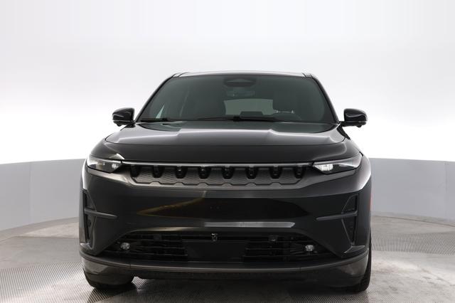 2025 Jeep Wagoneer S — photo 9 of 26