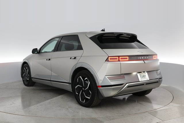 2023 Hyundai IONIQ 5 — photo 10 of 30