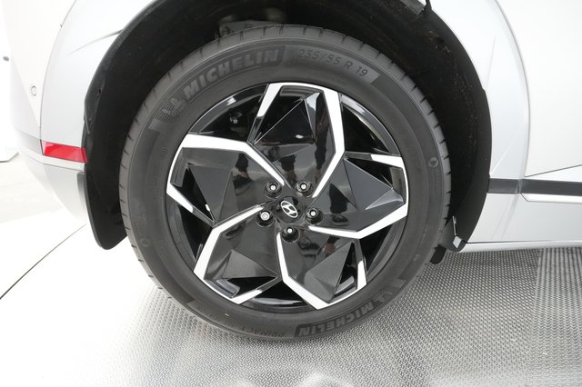 2023 Hyundai IONIQ 5 — photo 15 of 30