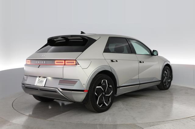 2023 Hyundai IONIQ 5 — photo 8 of 30