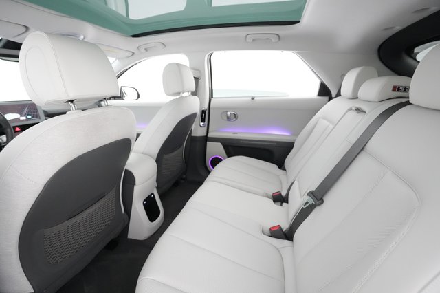 2023 Hyundai IONIQ 5 — photo 17 of 30